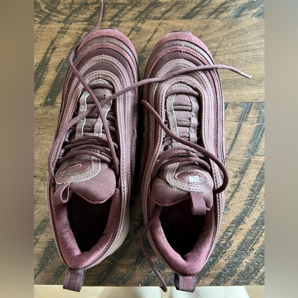 Women’s Nike AirMax 97s Size 7 - Picture 2 of 4